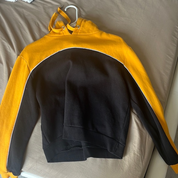 Mustard&black decide H&M hoddie - Picture 1 of 5